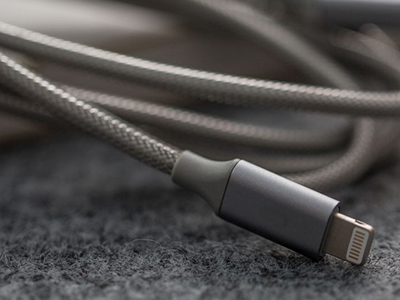 怎樣防止手機數(shù)據(jù)線變硬？